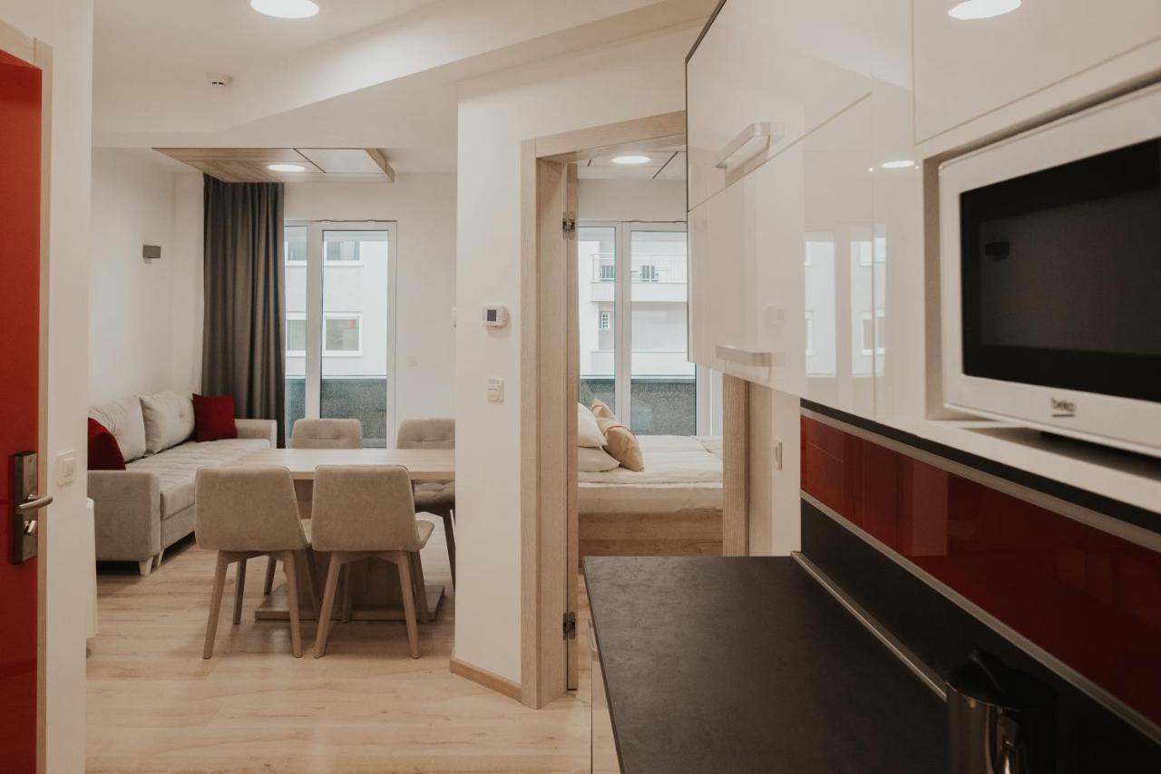 One-Bedroom Apartment,998903370:JPEG